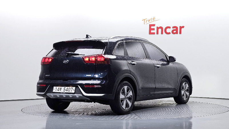 car KIA Niro id74779 photo #2
