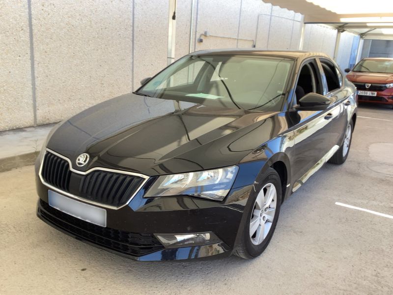 car Skoda Superb id74996 main photo