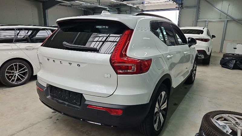 car Volvo XC40 id75257 photo #3