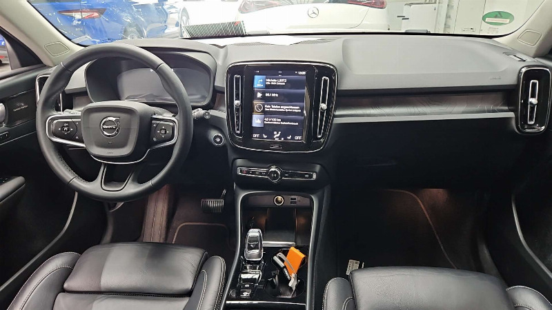 car Volvo XC40 id75257 photo #5