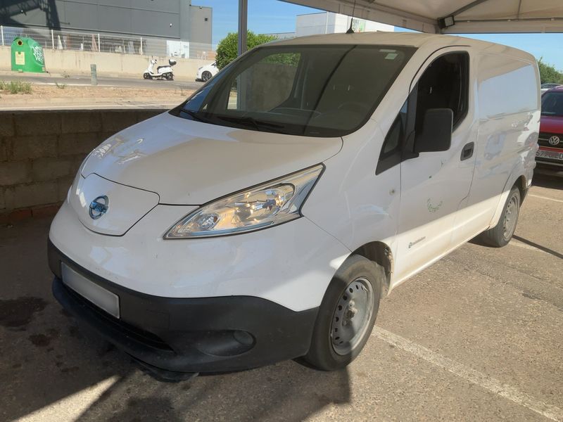 car Nissan NV200 id75295 main photo