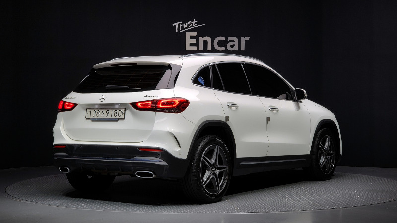 car Mercedes Benz GLA id75343 photo #2