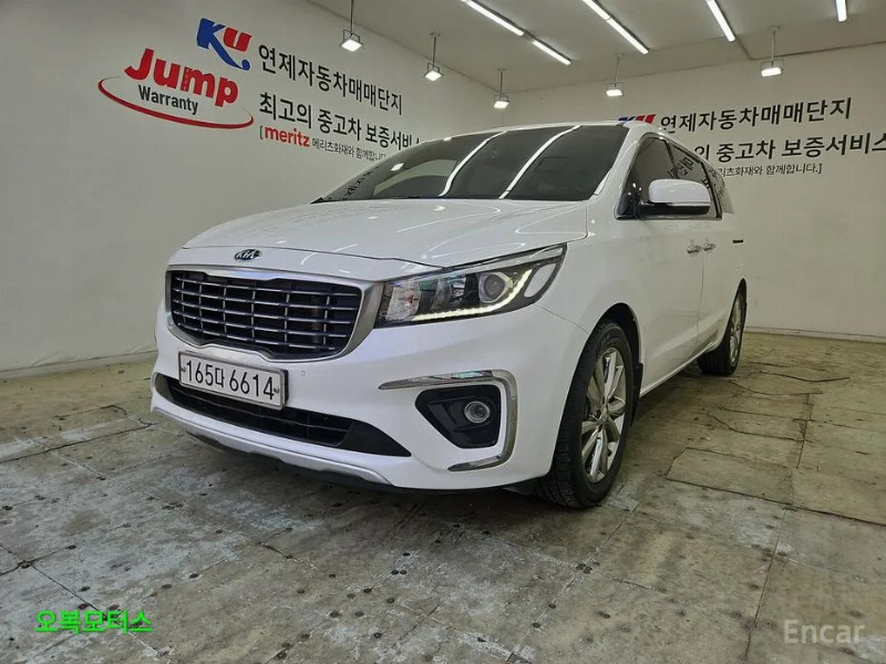 car KIA Carnival id75615 main photo