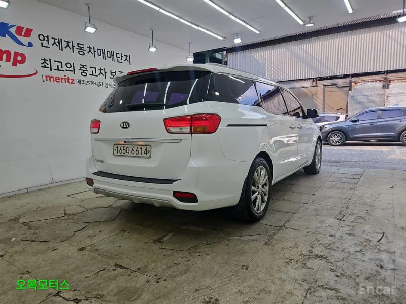 car KIA Carnival id75615 photo #2