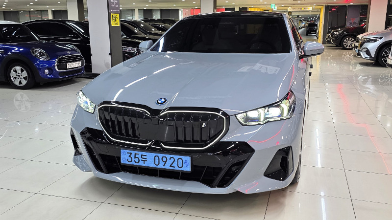 car BMW i5 id75647 photo #2