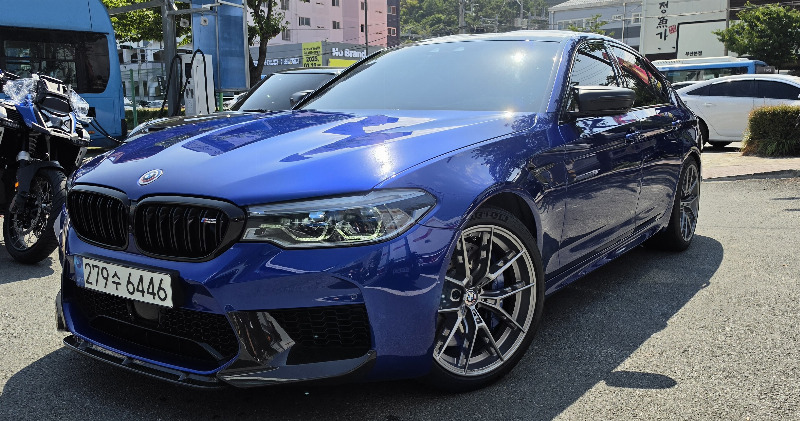 car BMW M5 id75656 main photo