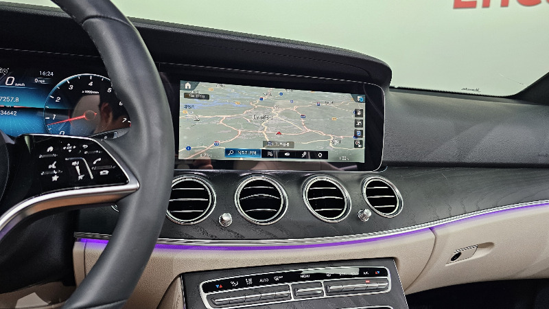 car Mercedes Benz E Class id75794 photo #12