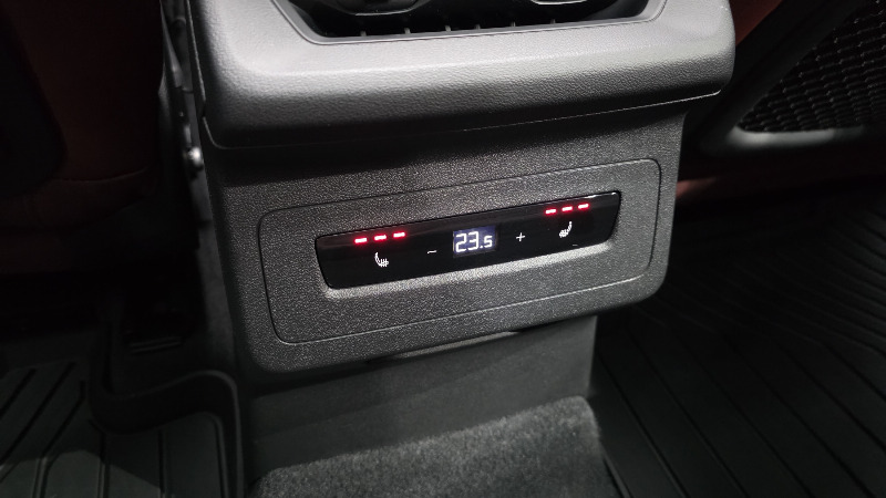 car Audi SQ6 e-tron id76014 photo #19