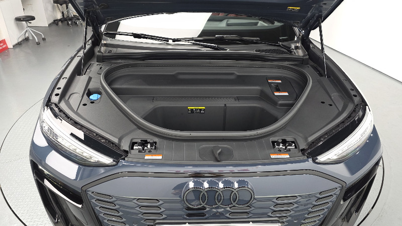 car Audi SQ6 e-tron id76014 photo #6