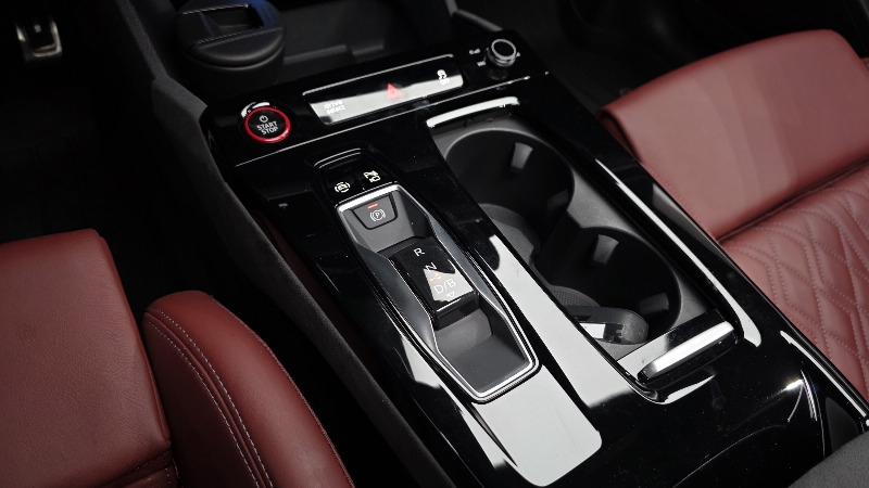 car Audi SQ6 e-tron id76014 photo #9