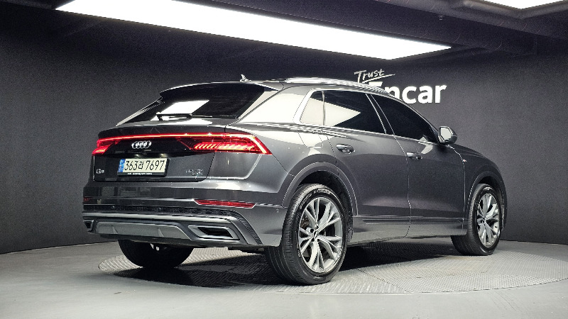 car Audi Q8 id76017 photo #2