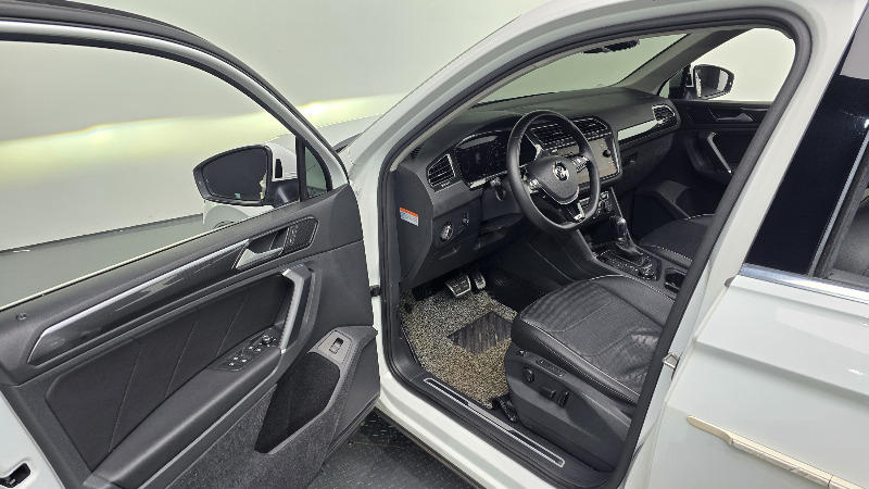 car Volkswagen Tiguan id76122 photo #11
