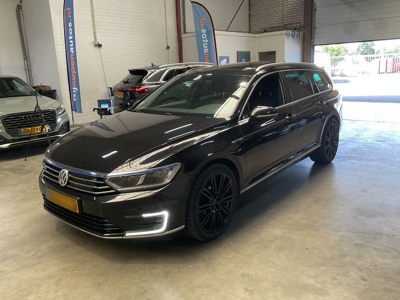 car Volkswagen Passat id76148 main photo