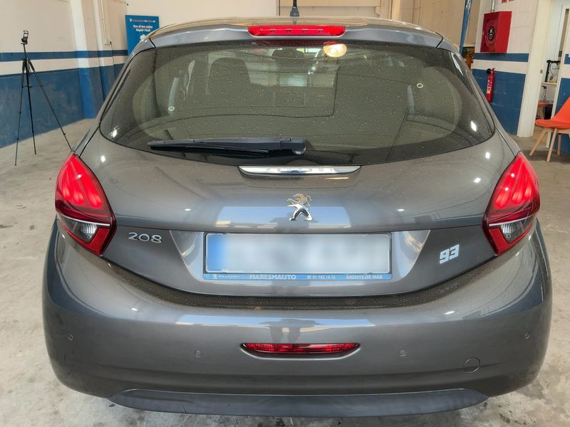car Peugeot 208 id76157 photo #3