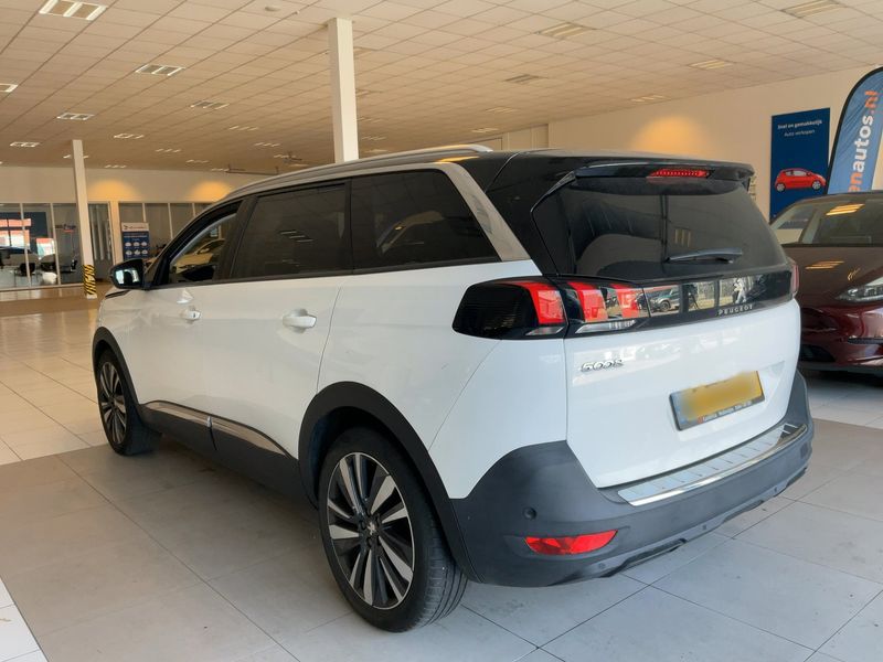 car Peugeot 5008 id76218 photo #2