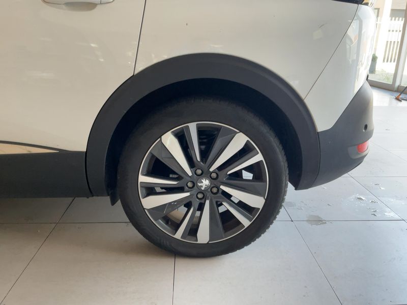 car Peugeot 5008 id76218 photo #9