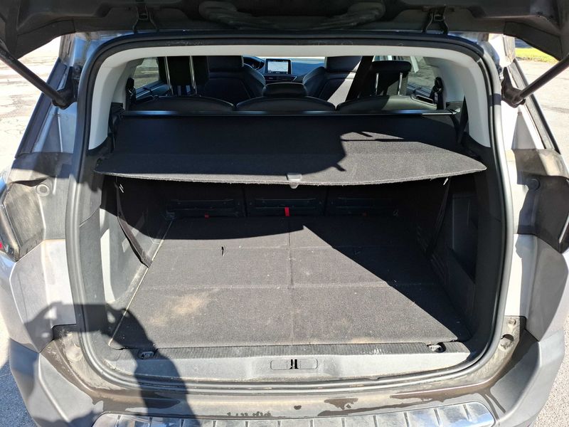 car Peugeot 5008 id76224 photo #9