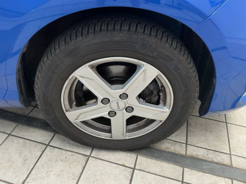car Toyota Yaris id76340 photo #13