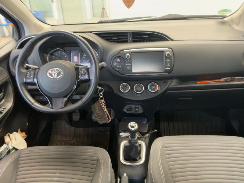 car Toyota Yaris id76340 photo #18