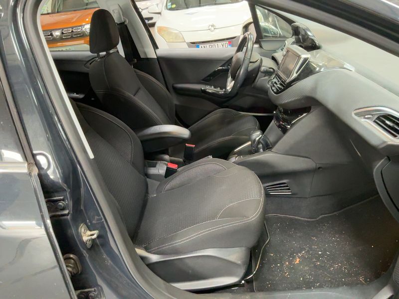 car Peugeot 208 id76401 photo #16