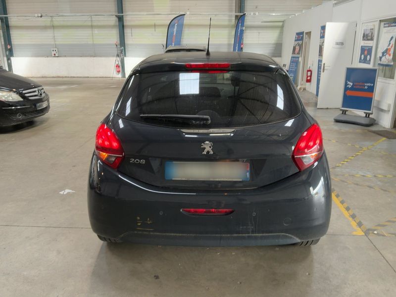 car Peugeot 208 id76401 photo #3