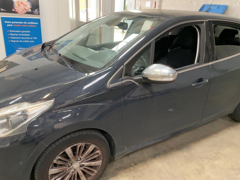 car Peugeot 208 id76401 photo #6
