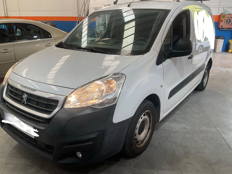 car Peugeot Partner id76404 main photo