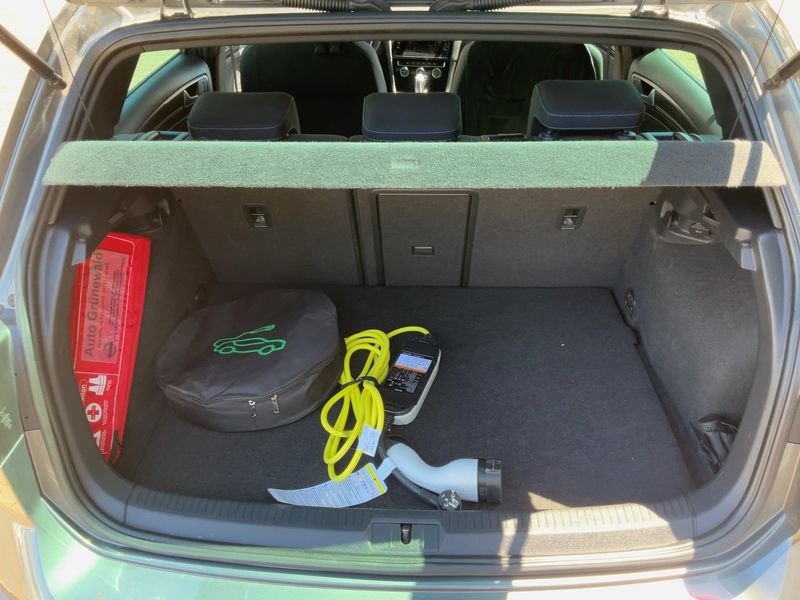 car Volkswagen Golf id76496 photo #15