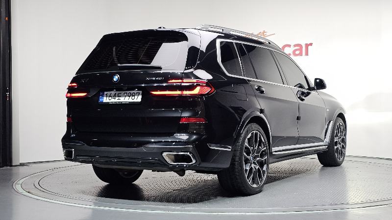 car BMW X7 id76702 photo #2