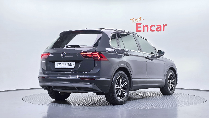 car Volkswagen Tiguan id76786 photo #2