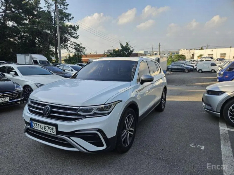 car Volkswagen Tiguan id77079 photo #2