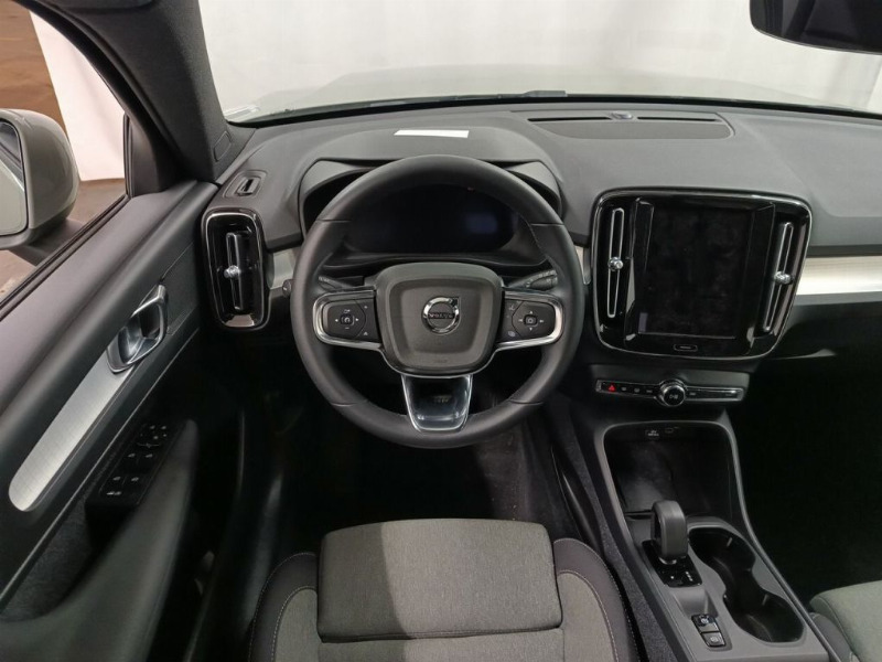 car Volvo XC40 id77215 photo #13