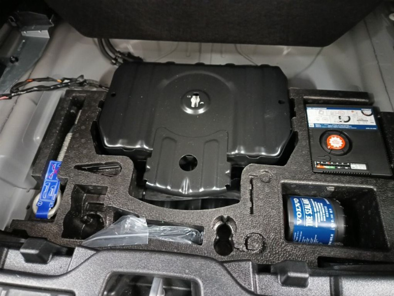car Volvo XC40 id77215 photo #15