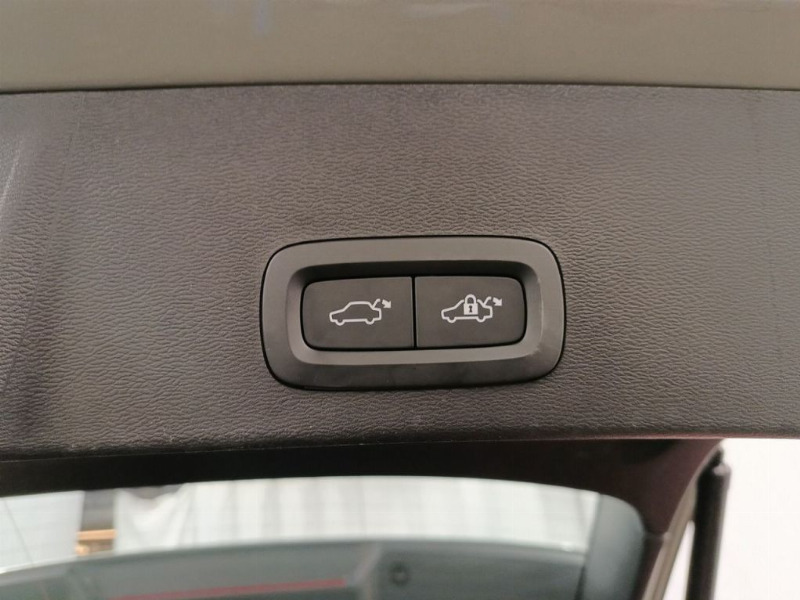 car Volvo XC40 id77215 photo #19