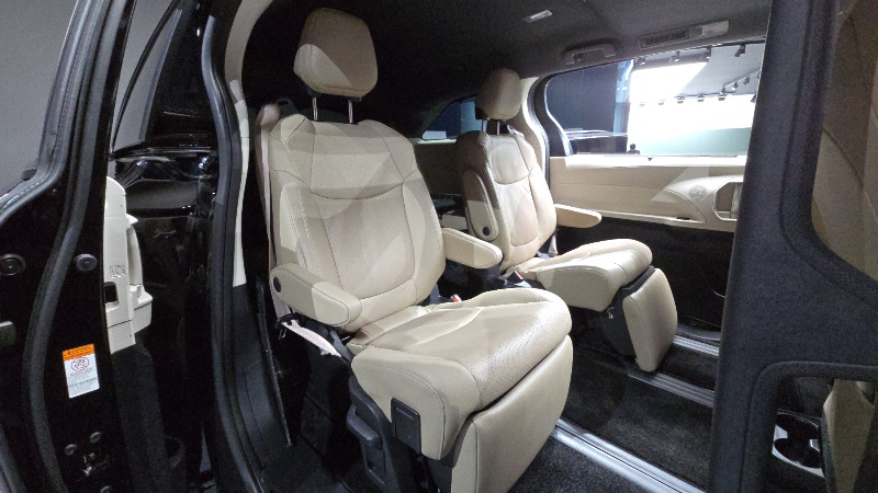 car Toyota Sienna id77320 photo #11