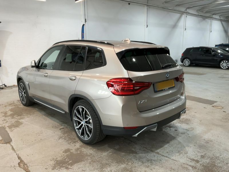 car BMW iX3 id77575 photo #2
