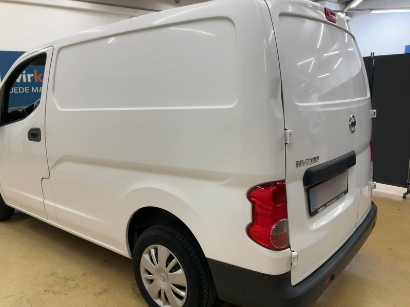 car Nissan NV200 id77650 photo #2