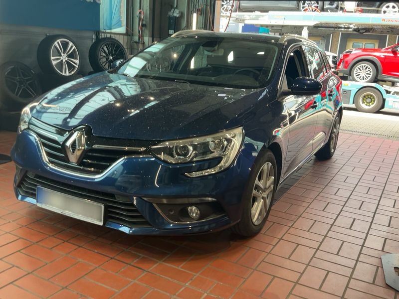 car Renault Megane id77656 main photo