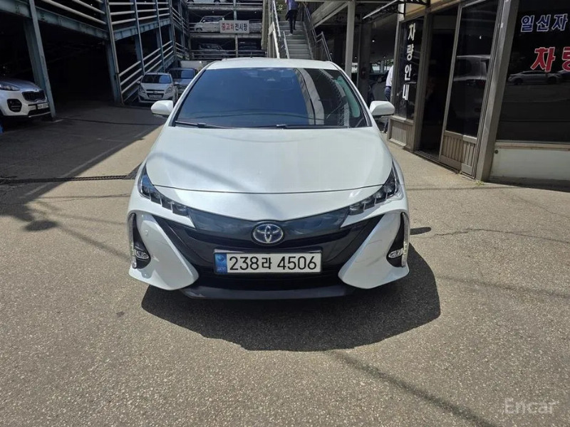 car Toyota Prius id77771 main photo