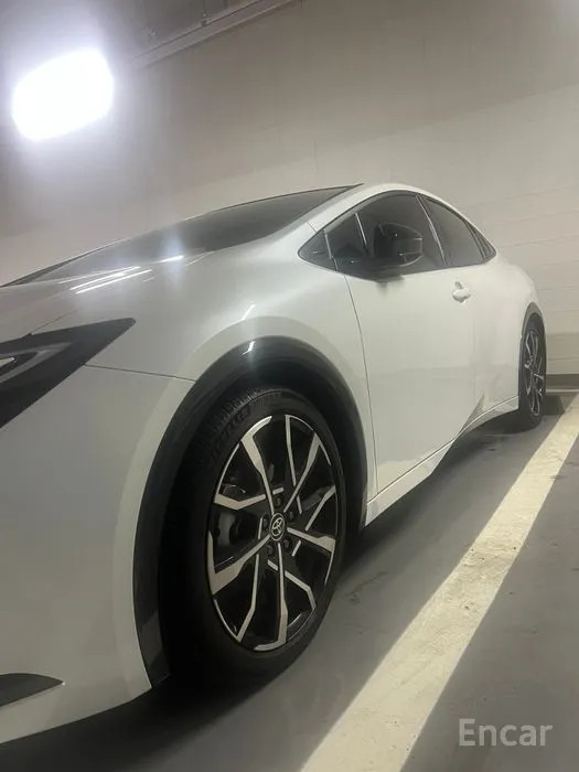 car Toyota Prius id77772 main photo