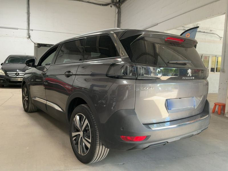 car Peugeot 5008 id77962 photo #2