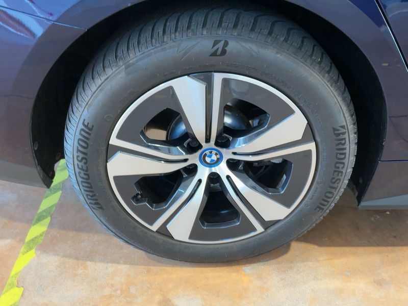 car BMW i4 id77982 photo #10