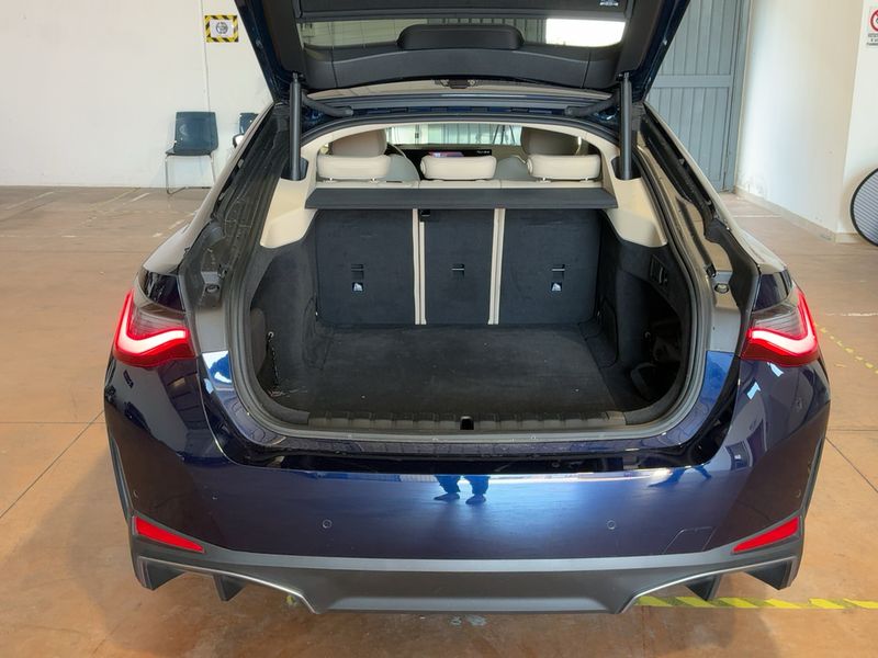 car BMW i4 id77982 photo #15