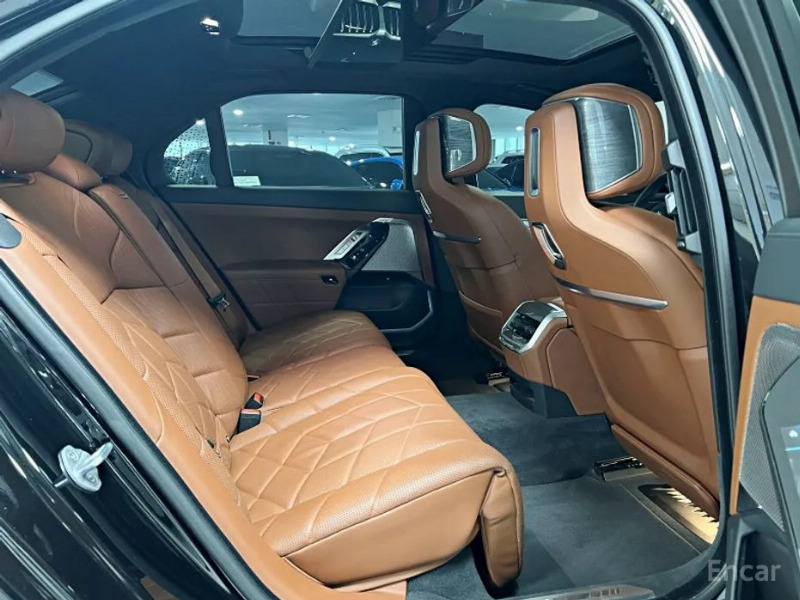 car BMW i7 id78281 photo #13