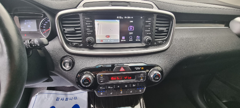 car KIA Sorento id79063 photo #9