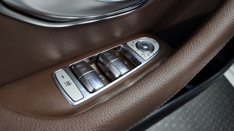 car Mercedes Benz E Class id79097 photo #29
