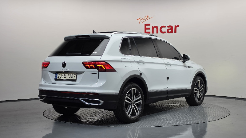 car Volkswagen Tiguan id79254 photo #2