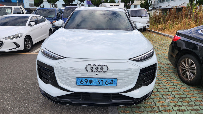 car Audi Q6 e-tron id79949 main photo
