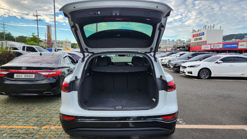 car Audi Q6 e-tron id79949 photo #6
