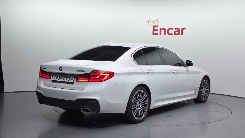 car BMW 5 Series id80017 photo #2